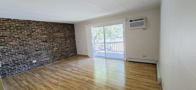 Photo - 9625-9633 Ridgeland Ave