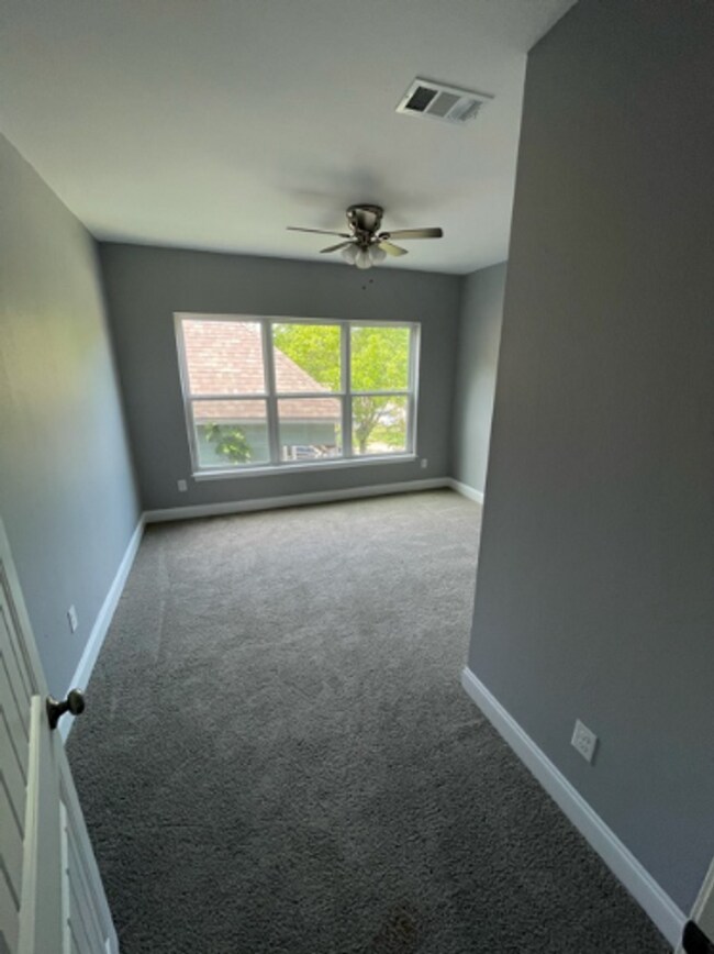 Photo - 1000 W Gandy St