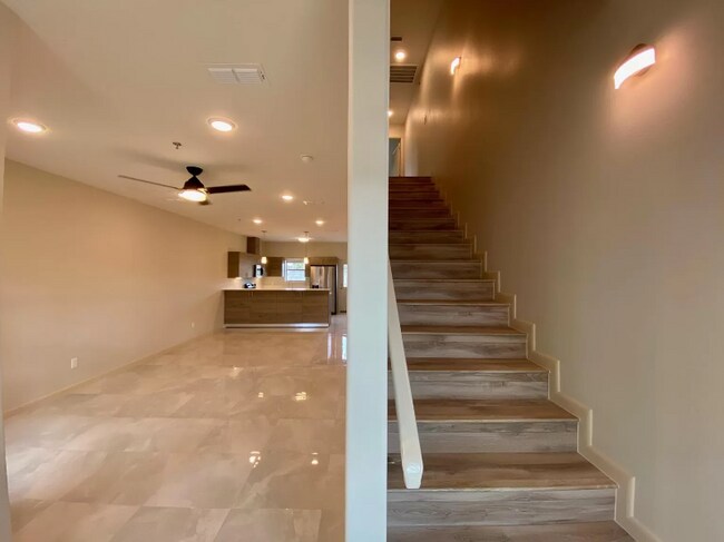 Photo - 520 Newport Ave