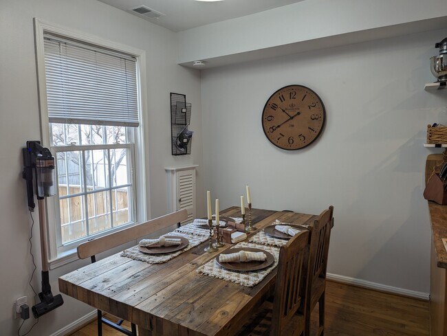 Photo - 726 6th St NE Unidad 1