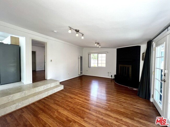 Photo - 364 N San Vicente Blvd Condo Unit B