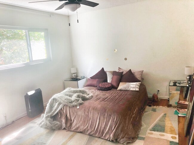 Photo - 3200 S Sepulveda Blvd Unidad Master bed