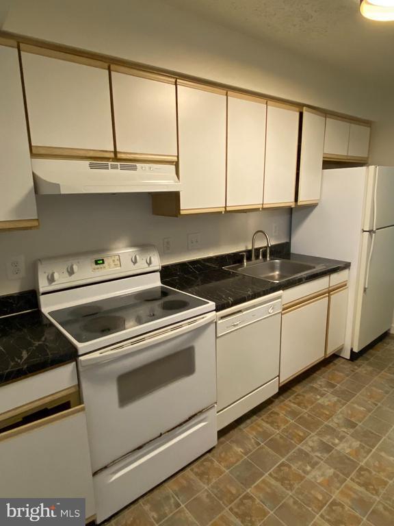 Photo - 6200 St Ignatius Dr Unidad 3102