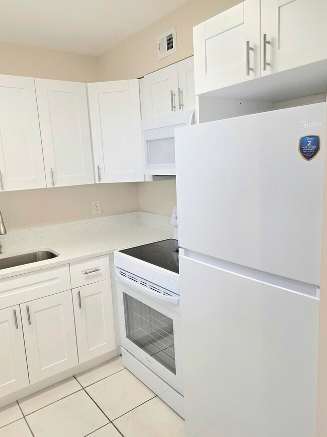 Photo - 495 SE 8th St Unidad 237