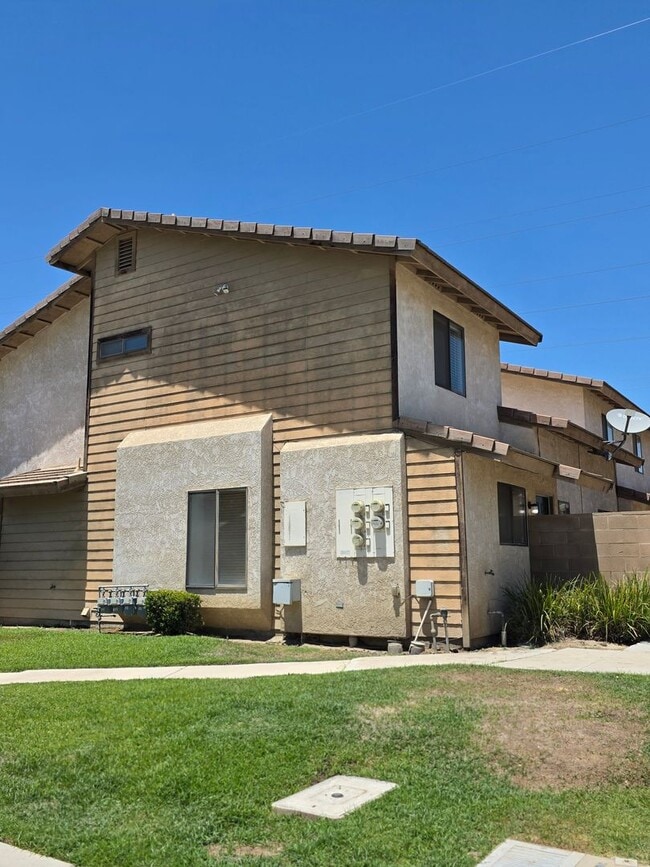 Building Photo - 8110 Laborough Dr Unit D