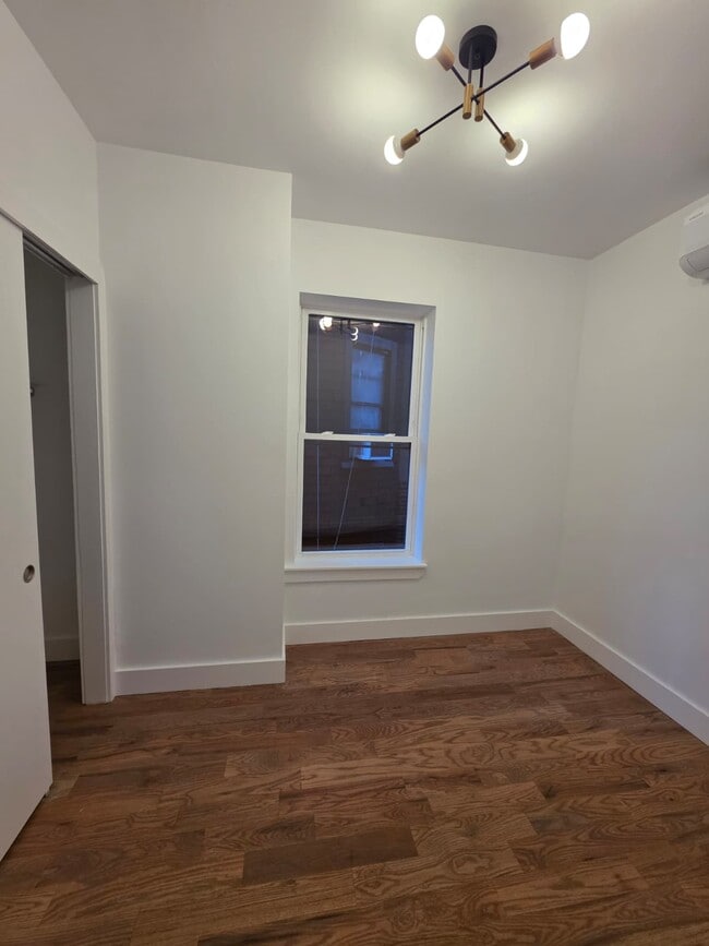 Photo - 286 Hawthorne Ave