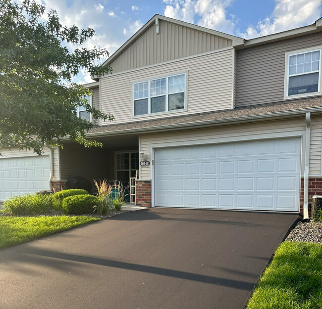 Photo - 1644 White Pine Way Townhome