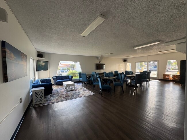 Community Room / Lobby - Reflections at Barbara Ann