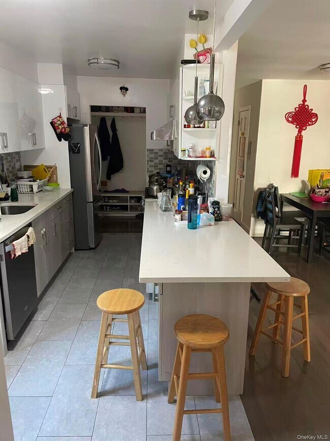 Building Photo - 137-40 45th Ave Unit 5G