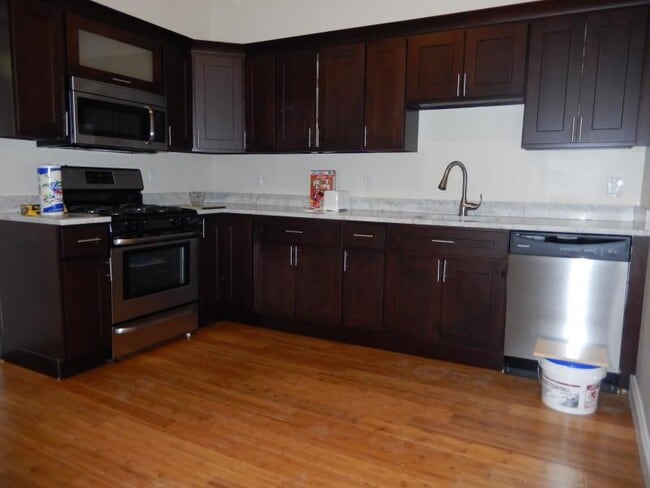 Photo - 16 Cobden St Unit 1