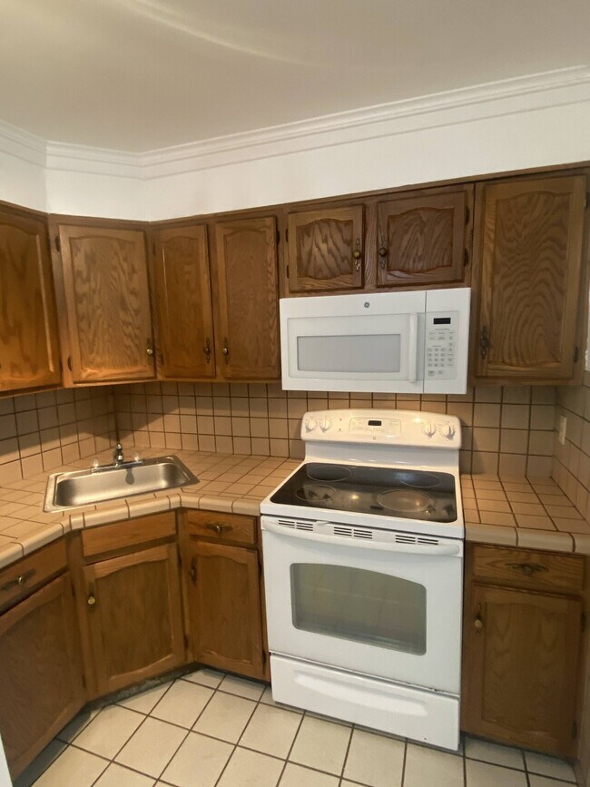 Photo - Chestnut Grove Village 08