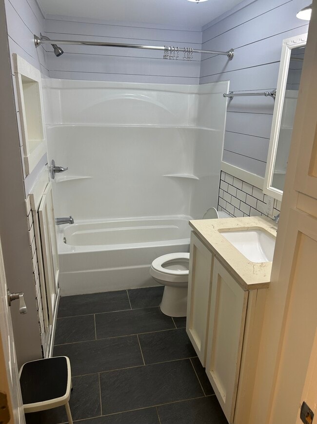 Photo - 265 Melita Rd