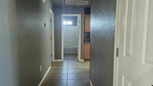 Photo - 10648 Peach Ave