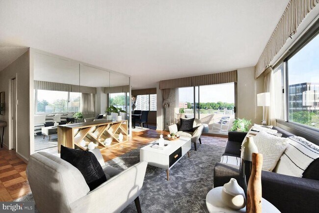 Photo - 4515 Willard Ave Unit 1004S