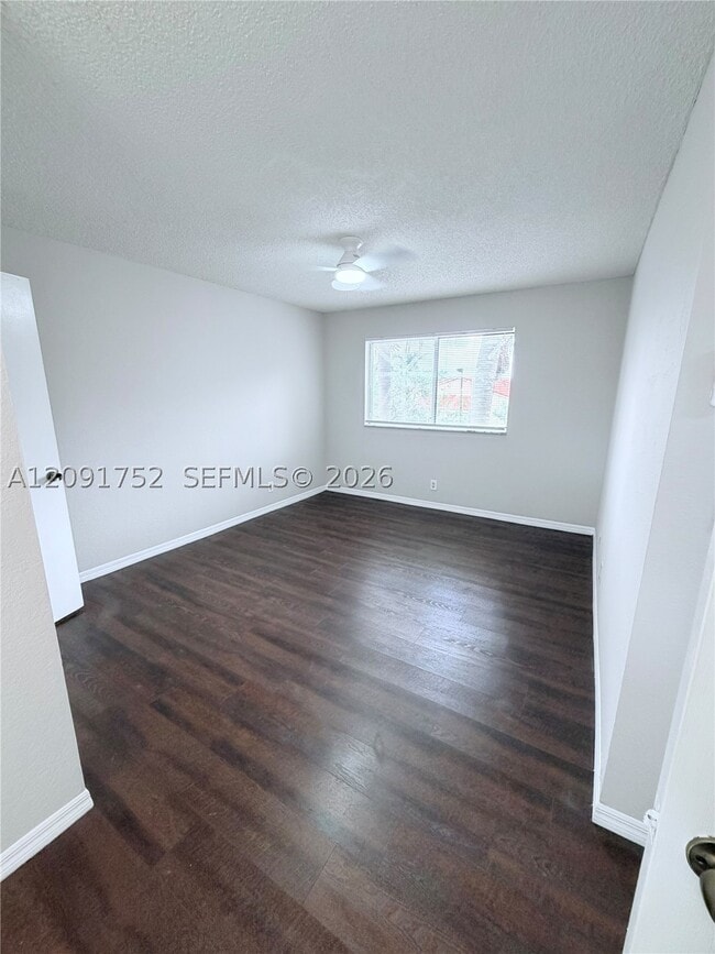 3480 Pinewalk Dr N Unit 136