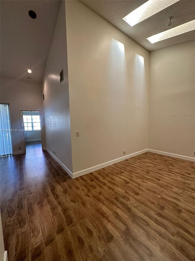 Photo - 8265 NW 70th St