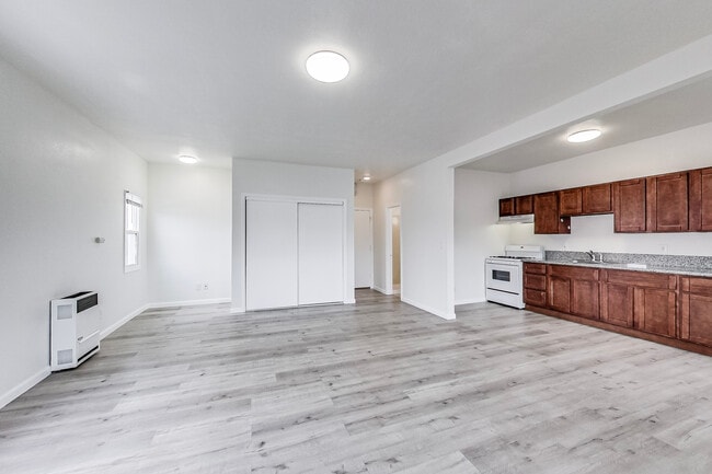Building Photo - 1454 36th Ave Rental