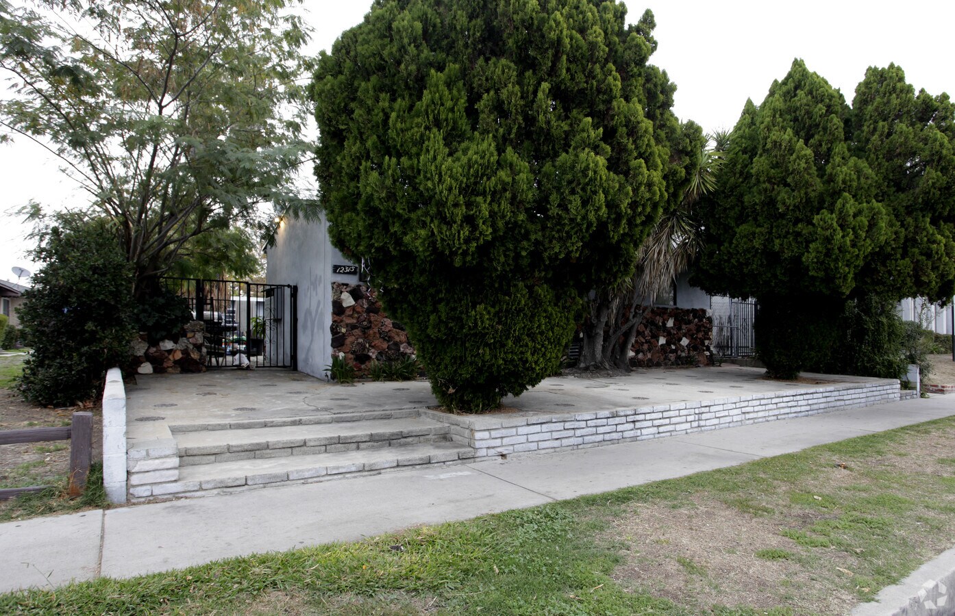 Photo - 12315 Burbank Blvd Apartments