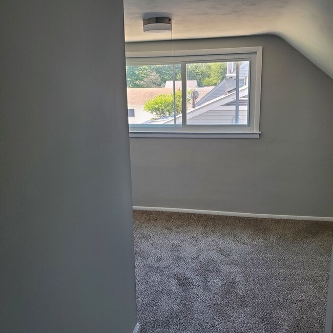 Photo - 4BDRM 1 1/2 BATH HOUSE FOR RENT