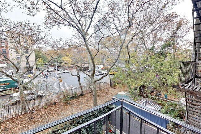 Photo - 47 E 1st St Unit 3R