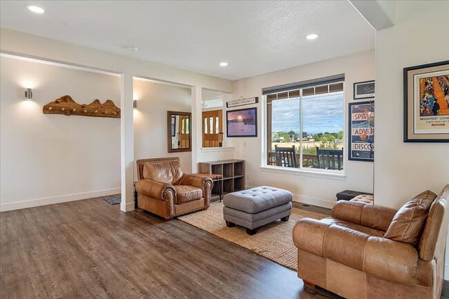 Photo - 1622 NW Rimrock Dr