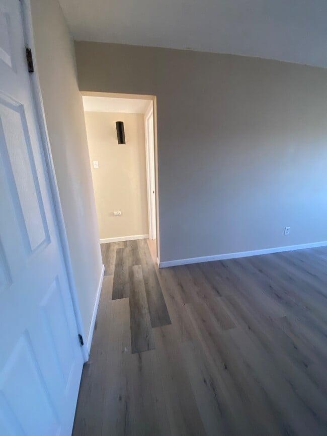 Photo - 814C Schirmer Unit C