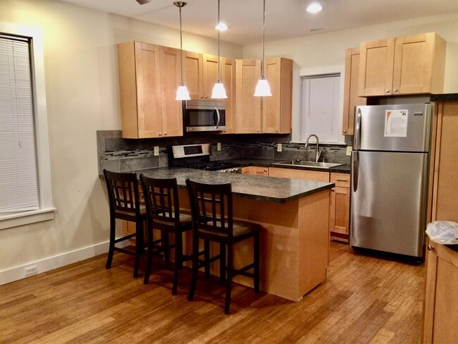 Photo - 517 6th Ave