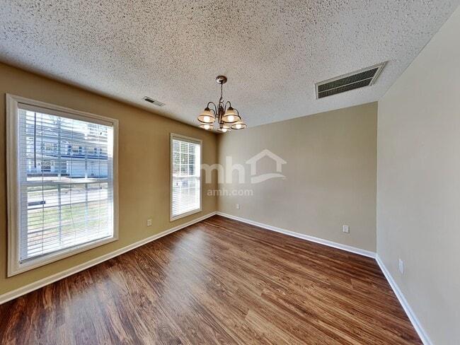 Photo - 4319 Armitage Dr