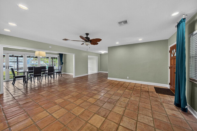 Photo - 2680 NE 24th St