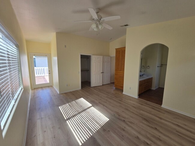 Photo - 3-Bedroom, 2.5-Bath House Near Beach