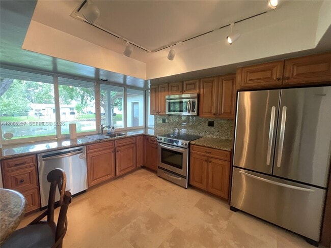 Building Photo - 9301 SW 54th St