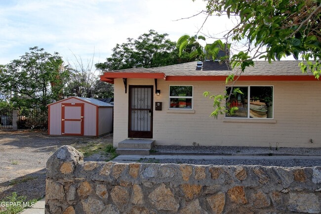 Photo - 4433 Yandell Dr