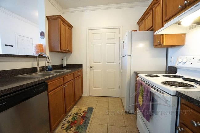 Photo - 45 Sycamore Ave 1837- West Ashley Unidad 1837