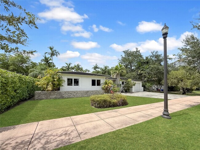 Photo - 3128 Coconut Grove Dr