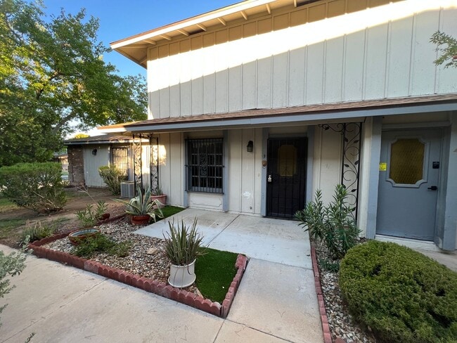 Photo - 1467 Lorilyn Ave House
