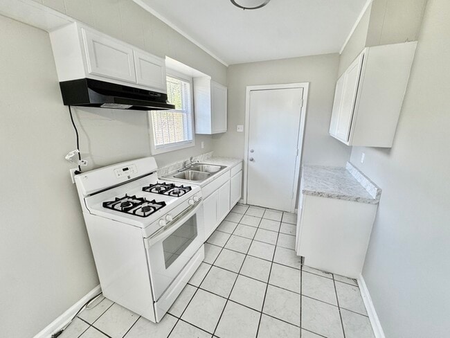 Photo - 784 Western Park Dr