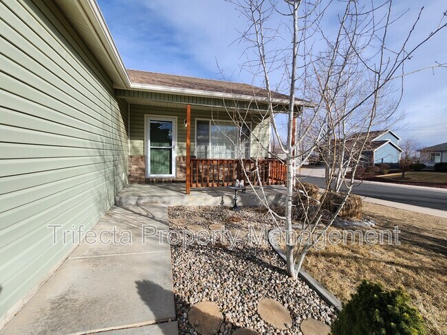 Photo - 347 Buckeye Ave