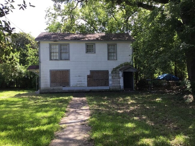 Building Photo - 4225-4225 Ector Ave Unit 4225 Ector (ALL BILLS PAID)-RTR 02/17