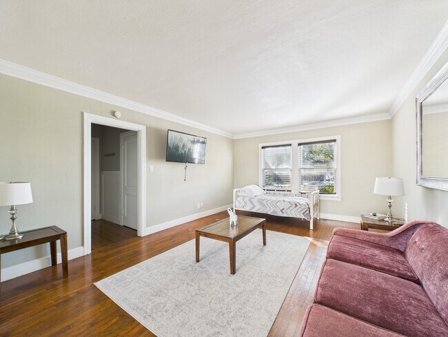 Photo - 1920 Richmond Ave. Unit 6