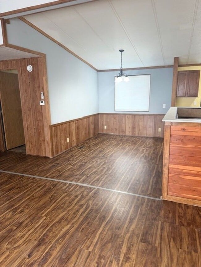 2346 Frontage Rd