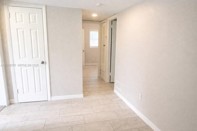 Photo - 1104 E Jasmine Rd