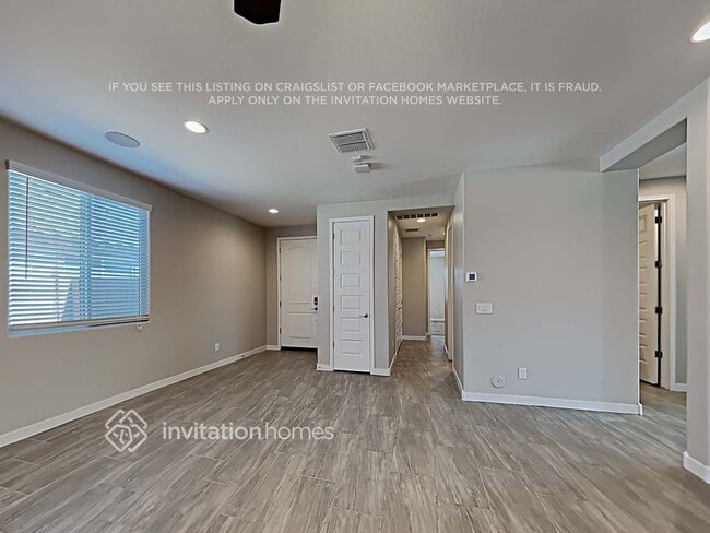 Photo - 18822 W Canterbury Dr