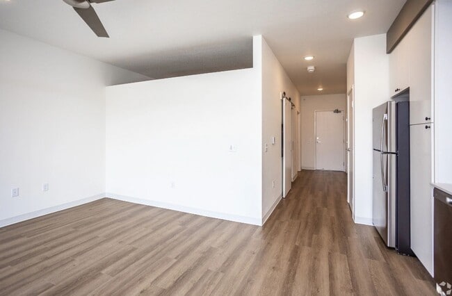 Photo - Reserve At Jordan Creek