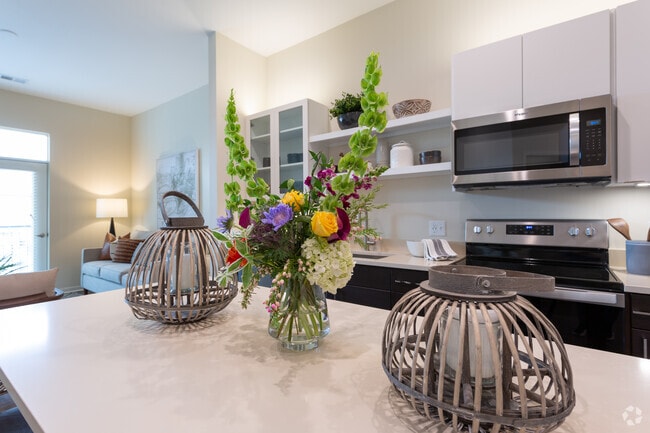 1BR, 1BA - 794 SF