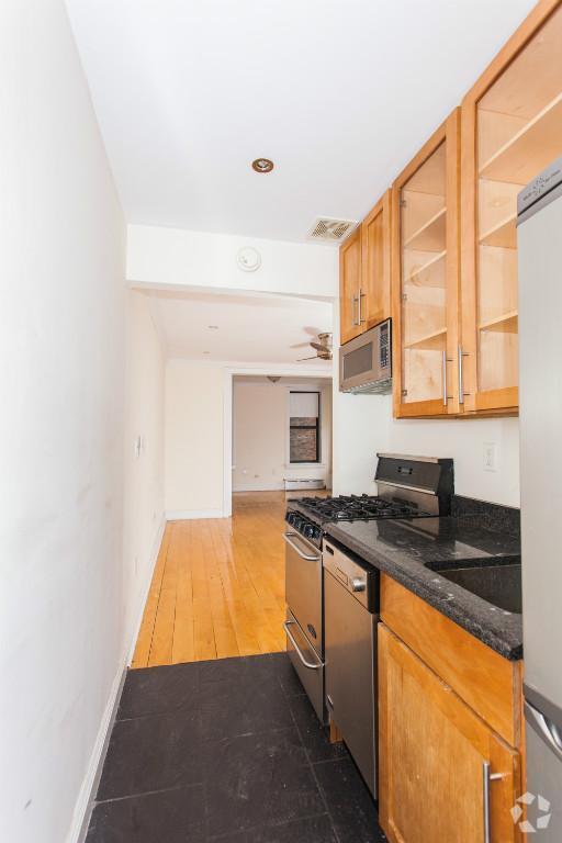 Building Photo - 110 Bedford St Unit 4C Rental