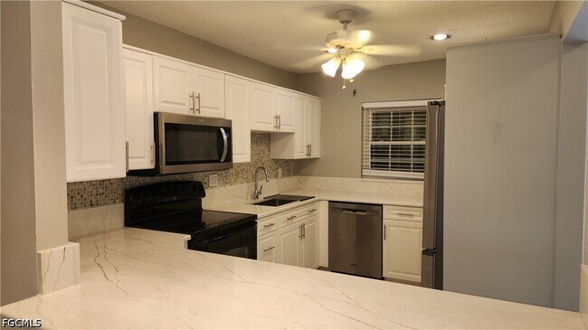 Photo - 6984 Winkler Rd