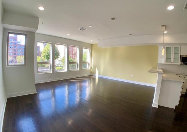 Photo - 1213 Noble St Unit 2