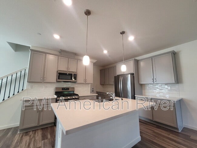 Photo - 1648 Scarlet Ash Ave
