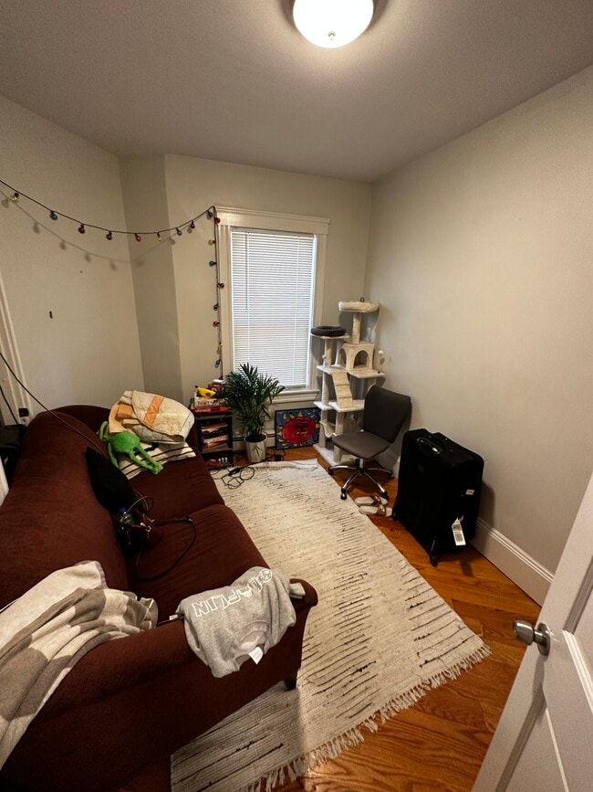 Photo - 88 Hampshire St Unit 1