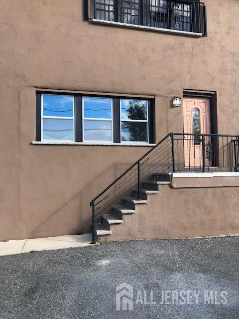 Photo - 100 Albert Ave